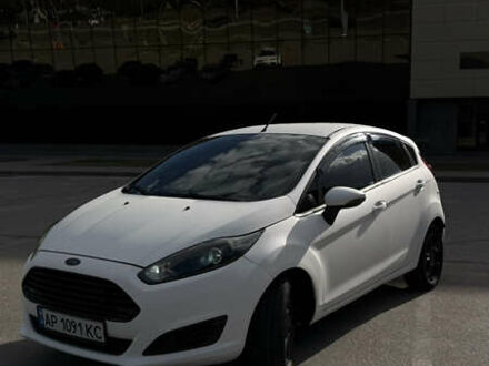 Форд Фиеста 2012 в Запорожье на Automoto.ua Белый Форд Фиеста, объемом двигателя 1.25 л и пробегом 137 тыс. км за 6000 $, фото 1 на Automoto.ua
