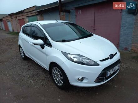 Белый Форд Фиеста, объемом двигателя 1.39 л и пробегом 66 тыс. км за 8200 $, фото 1 на Automoto.ua