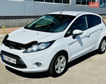 Білий Форд Фієста, об'ємом двигуна 1.4 л та пробігом 135 тис. км за 7950 $, фото 1 на Automoto.ua