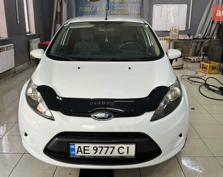 Белый Форд Фиеста, объемом двигателя 1.24 л и пробегом 127 тыс. км за 5200 $, фото 1 на Automoto.ua
