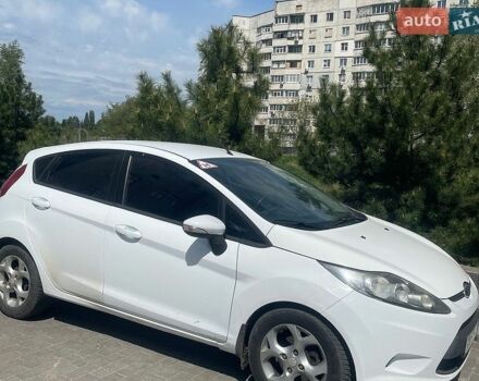 Белый Форд Фиеста, объемом двигателя 1.24 л и пробегом 223 тыс. км за 4100 $, фото 1 на Automoto.ua