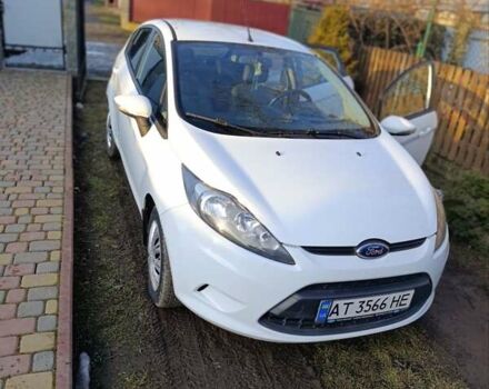 Белый Форд Фиеста, объемом двигателя 1.24 л и пробегом 191 тыс. км за 5300 $, фото 1 на Automoto.ua