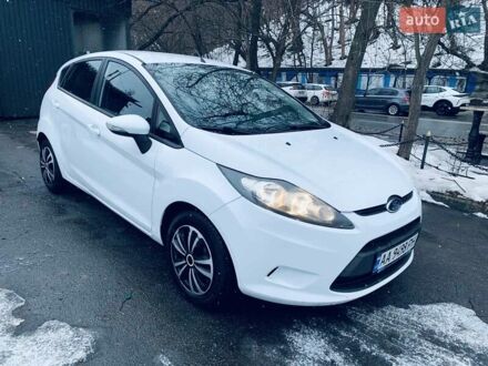 Білий Форд Фієста, об'ємом двигуна 1.39 л та пробігом 148 тис. км за 6950 $, фото 1 на Automoto.ua