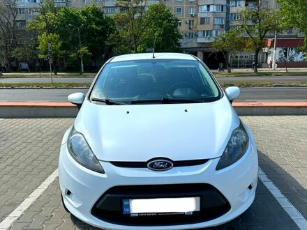 Форд Фиеста 2012 в Одессе на Automoto.ua Белый Форд Фиеста, объемом двигателя 1.4 л и пробегом 301 тыс. км за 6500 $, фото 1 на Automoto.ua