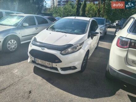 Білий Форд Фієста, об'ємом двигуна 1.39 л та пробігом 215 тис. км за 7293 $, фото 1 на Automoto.ua
