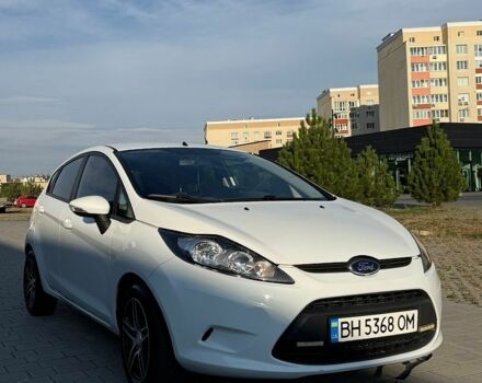 Білий Форд Фієста, об'ємом двигуна 1.25 л та пробігом 164 тис. км за 5400 $, фото 1 на Automoto.ua