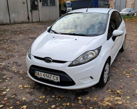 Білий Форд Фієста, об'ємом двигуна 1.24 л та пробігом 190 тис. км за 6400 $, фото 1 на Automoto.ua