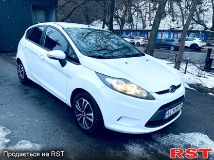 Білий Форд Фієста, об'ємом двигуна 1.4 л та пробігом 147 тис. км за 6950 $, фото 1 на Automoto.ua