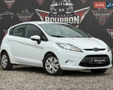 Белый Форд Фиеста, объемом двигателя 1.24 л и пробегом 125 тыс. км за 5490 $, фото 1 на Automoto.ua