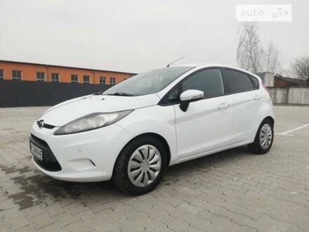 Форд Фієста 2012 у Нововолинськ на Automoto.ua Білий Форд Фієста, об'ємом двигуна 1.6 л та пробігом 252 тис. км за 5800 $, фото 1 на Automoto.ua