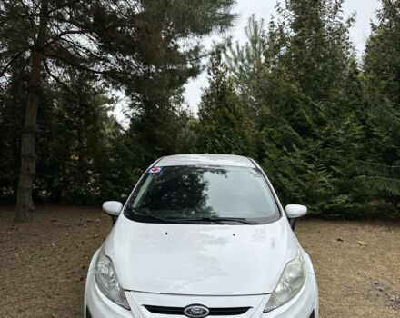 Белый Форд Фиеста, объемом двигателя 1.6 л и пробегом 185 тыс. км за 7200 $, фото 1 на Automoto.ua