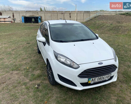 Белый Форд Фиеста, объемом двигателя 1 л и пробегом 122 тыс. км за 7200 $, фото 1 на Automoto.ua