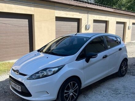 Белый Форд Фиеста, объемом двигателя 1.25 л и пробегом 150 тыс. км за 5900 $, фото 1 на Automoto.ua