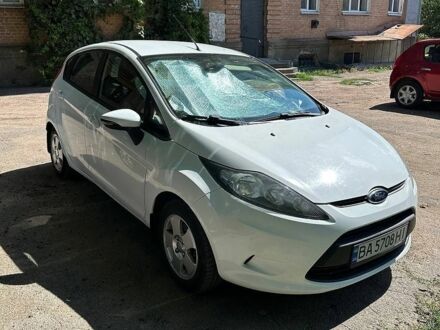 Білий Форд Фієста, об'ємом двигуна 1.25 л та пробігом 94 тис. км за 5000 $, фото 1 на Automoto.ua