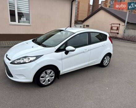 Белый Форд Фиеста, объемом двигателя 1.4 л и пробегом 38 тыс. км за 7600 $, фото 1 на Automoto.ua