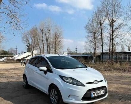 Белый Форд Фиеста, объемом двигателя 1.2 л и пробегом 195 тыс. км за 6000 $, фото 1 на Automoto.ua