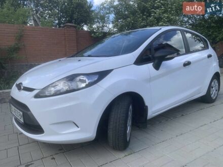 Форд Фиеста 2012 в Полтаве на Automoto.ua Белый Форд Фиеста, объемом двигателя 1.25 л и пробегом 51 тыс. км за 7199 $, фото 1 на Automoto.ua