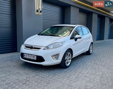 Білий Форд Фієста, об'ємом двигуна 1.6 л та пробігом 160 тис. км за 6650 $, фото 1 на Automoto.ua