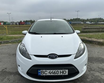 Белый Форд Фиеста, объемом двигателя 1.2 л и пробегом 140 тыс. км за 6300 $, фото 1 на Automoto.ua
