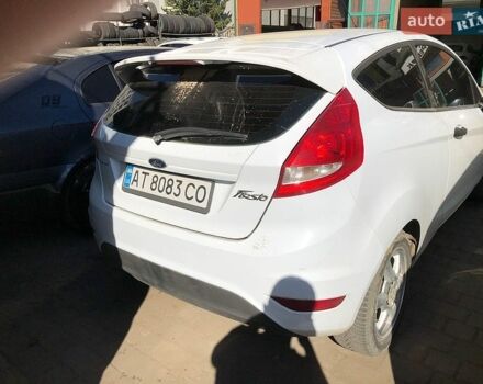 Белый Форд Фиеста, объемом двигателя 1.4 л и пробегом 218 тыс. км за 2950 $, фото 1 на Automoto.ua