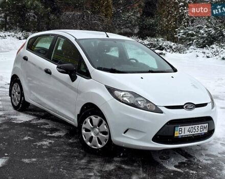 Белый Форд Фиеста, объемом двигателя 1.25 л и пробегом 53 тыс. км за 6400 $, фото 1 на Automoto.ua