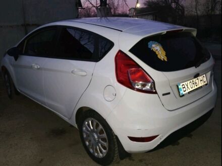 Белый Форд Фиеста, объемом двигателя 1 л и пробегом 95 тыс. км за 6000 $, фото 1 на Automoto.ua