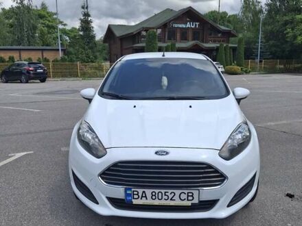 Белый Форд Фиеста, объемом двигателя 1 л и пробегом 60 тыс. км за 7000 $, фото 1 на Automoto.ua