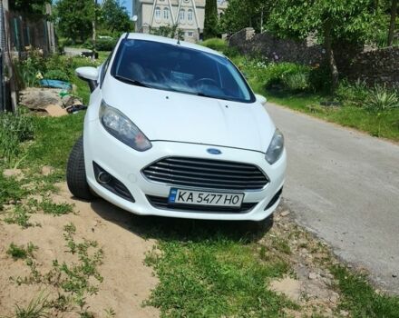 Білий Форд Фієста, об'ємом двигуна 1 л та пробігом 300 тис. км за 5200 $, фото 1 на Automoto.ua
