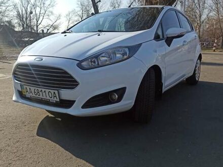 Форд Фиеста 2013 в Киеве на Automoto.ua Белый Форд Фиеста, объемом двигателя 1.5 л и пробегом 223 тыс. км за 5700 $, фото 1 на Automoto.ua