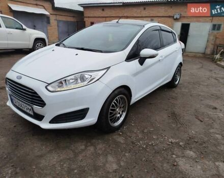 Белый Форд Фиеста, объемом двигателя 1.5 л и пробегом 143 тыс. км за 6500 $, фото 1 на Automoto.ua