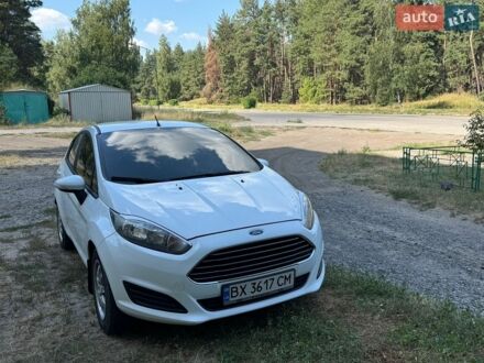 Белый Форд Фиеста, объемом двигателя 1 л и пробегом 152 тыс. км за 5100 $, фото 1 на Automoto.ua
