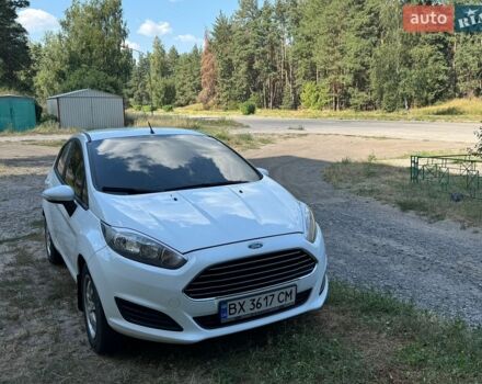 Білий Форд Фієста, об'ємом двигуна 1 л та пробігом 152 тис. км за 5100 $, фото 1 на Automoto.ua
