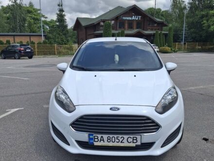 Білий Форд Фієста, об'ємом двигуна 1 л та пробігом 60 тис. км за 7000 $, фото 1 на Automoto.ua