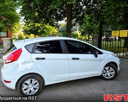 Белый Форд Фиеста, объемом двигателя 1 л и пробегом 132 тыс. км за 5150 $, фото 1 на Automoto.ua