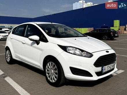 Білий Форд Фієста, об'ємом двигуна 1.5 л та пробігом 110 тис. км за 8500 $, фото 1 на Automoto.ua
