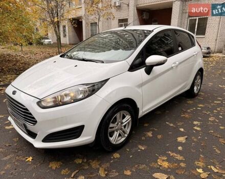 Белый Форд Фиеста, объемом двигателя 1.24 л и пробегом 132 тыс. км за 5700 $, фото 1 на Automoto.ua