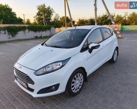 Білий Форд Фієста, об'ємом двигуна 1.5 л та пробігом 129 тис. км за 6500 $, фото 1 на Automoto.ua