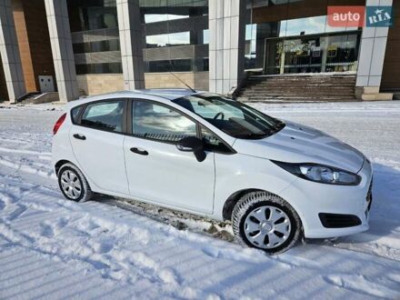 Білий Форд Фієста, об'ємом двигуна 1 л та пробігом 108 тис. км за 6200 $, фото 1 на Automoto.ua