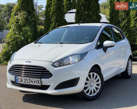 Белый Форд Фиеста, объемом двигателя 1.5 л и пробегом 218 тыс. км за 5900 $, фото 1 на Automoto.ua
