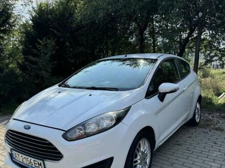 Форд Фиеста 2013 в Ивано-Франковске на Automoto.ua Белый Форд Фиеста, объемом двигателя 1.5 л и пробегом 289 тыс. км за 5900 $, фото 1 на Automoto.ua