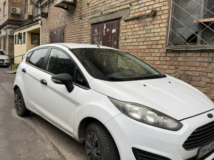 Белый Форд Фиеста, объемом двигателя 1.24 л и пробегом 301 тыс. км за 5700 $, фото 1 на Automoto.ua