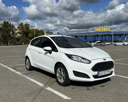 Белый Форд Фиеста, объемом двигателя 1 л и пробегом 104 тыс. км за 5400 $, фото 1 на Automoto.ua