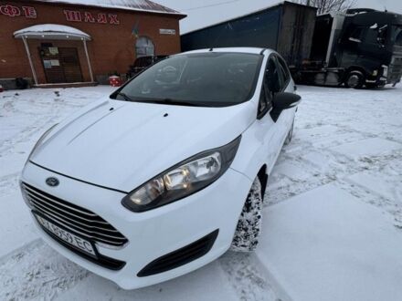 Білий Форд Фієста, об'ємом двигуна 1 л та пробігом 125 тис. км за 6000 $, фото 1 на Automoto.ua