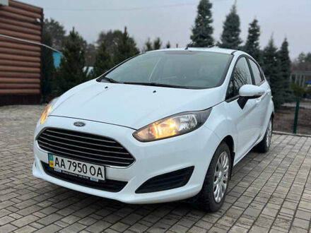 Белый Форд Фиеста, объемом двигателя 1 л и пробегом 32 тыс. км за 7100 $, фото 1 на Automoto.ua