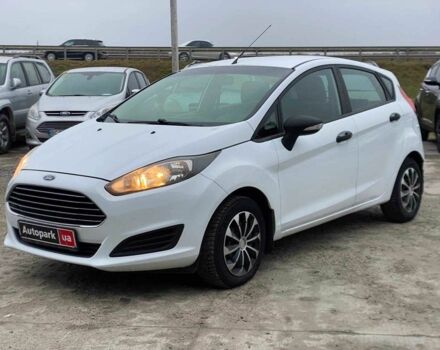 Белый Форд Фиеста, объемом двигателя 1 л и пробегом 200 тыс. км за 4500 $, фото 1 на Automoto.ua