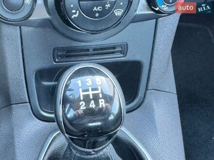 Білий Форд Фієста, об'ємом двигуна 1.5 л та пробігом 250 тис. км за 5800 $, фото 1 на Automoto.ua