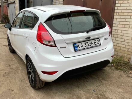 Білий Форд Фієста, об'ємом двигуна 1.5 л та пробігом 175 тис. км за 7500 $, фото 1 на Automoto.ua