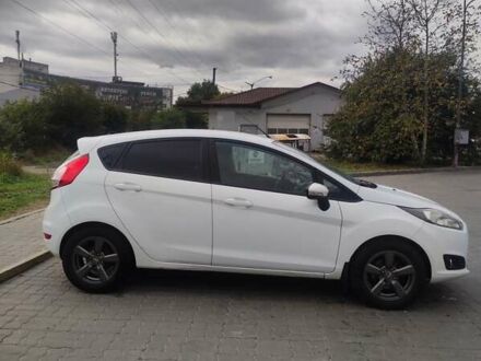 Білий Форд Фієста, об'ємом двигуна 1.5 л та пробігом 250 тис. км за 5800 $, фото 1 на Automoto.ua