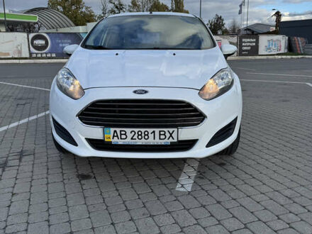 Форд Фиеста 2013 в Виннице на Automoto.ua Белый Форд Фиеста, объемом двигателя 1.6 л и пробегом 87 тыс. км за 8700 $, фото 1 на Automoto.ua
