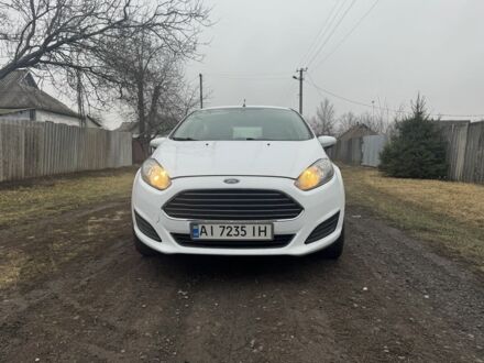 Белый Форд Фиеста, объемом двигателя 1.5 л и пробегом 240 тыс. км за 6000 $, фото 1 на Automoto.ua